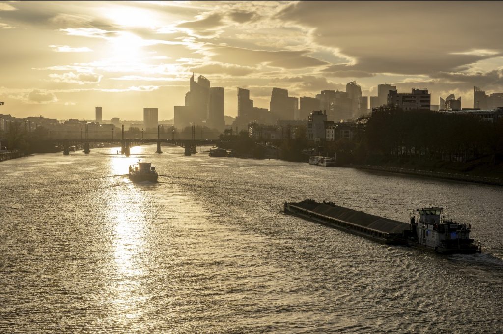 Rencontres dans les Hauts-de-Seine (92) près de La Défense