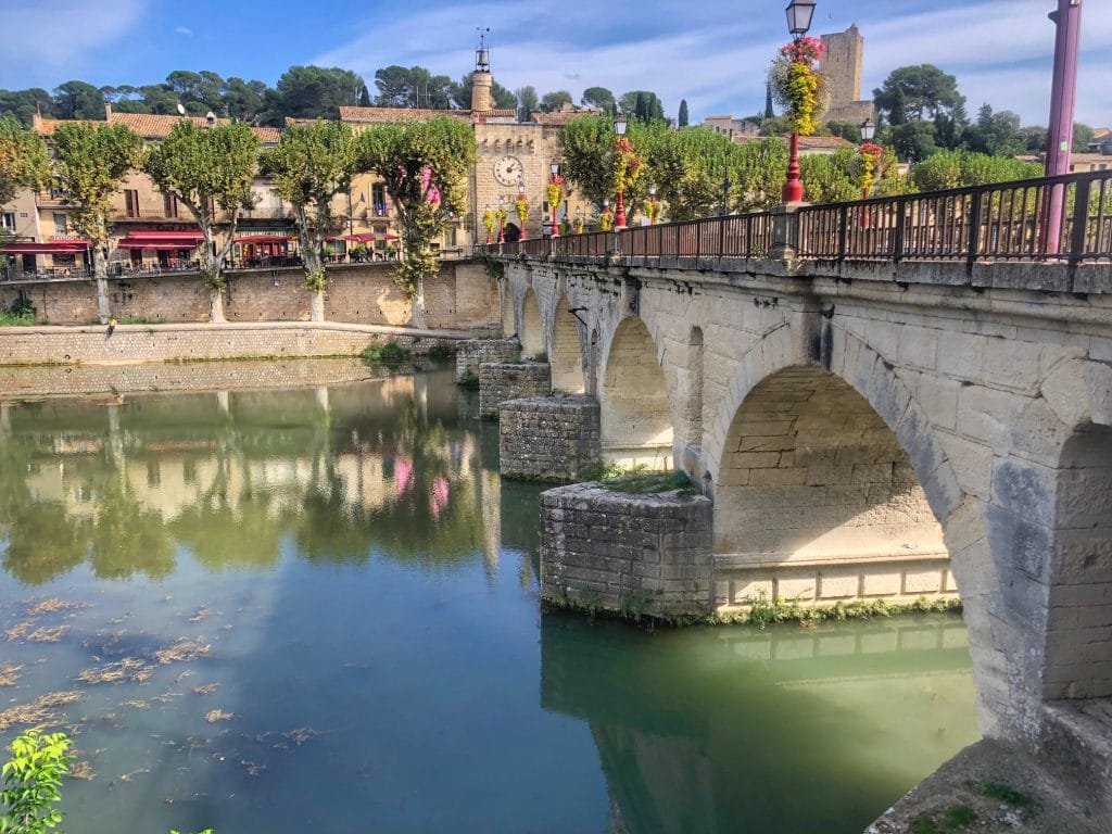Rencontres à Sommières (30)– pont romain et centre médiéval.