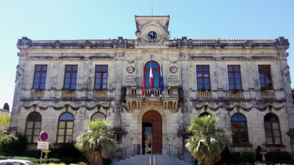 Rencontres à Vauvert (30)– centre du village dans le Gard près de Nîmes