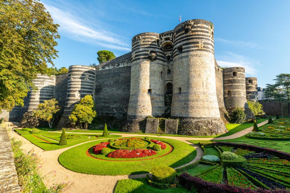 Rencontres en Maine-et-Loire (49) à Angers avec le château et la Maine
