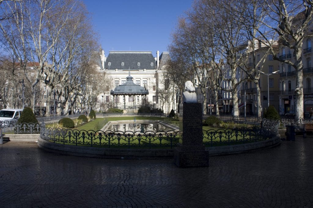 Rencontres à Saint-Étienne (42) – Centre-ville