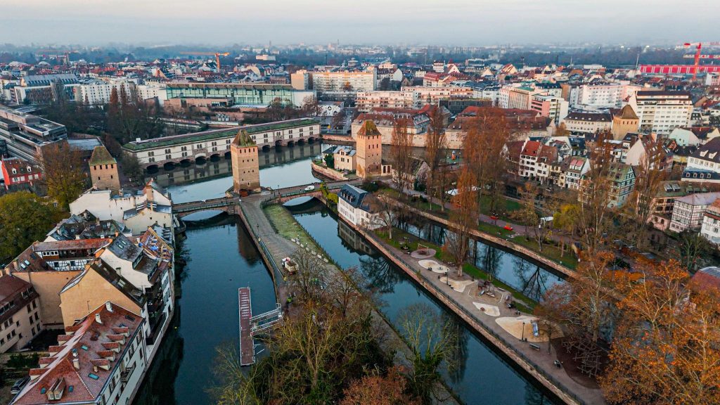 Rencontres dans le Bas-Rhin (67) – Célibataires et rencontres locales quartier Petite France Strasbourg Bas-Rhin