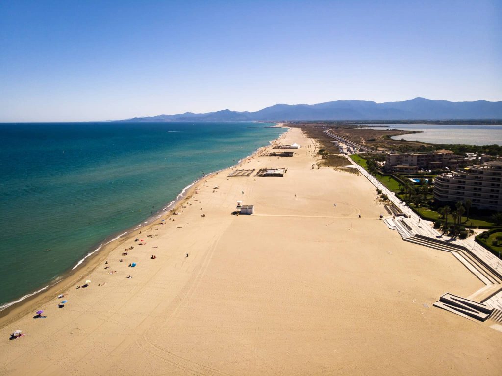 Rencontres en Pyrénées-Orientales (66) entre mer et montagne Canet tourisme la promenade de Canet sud
