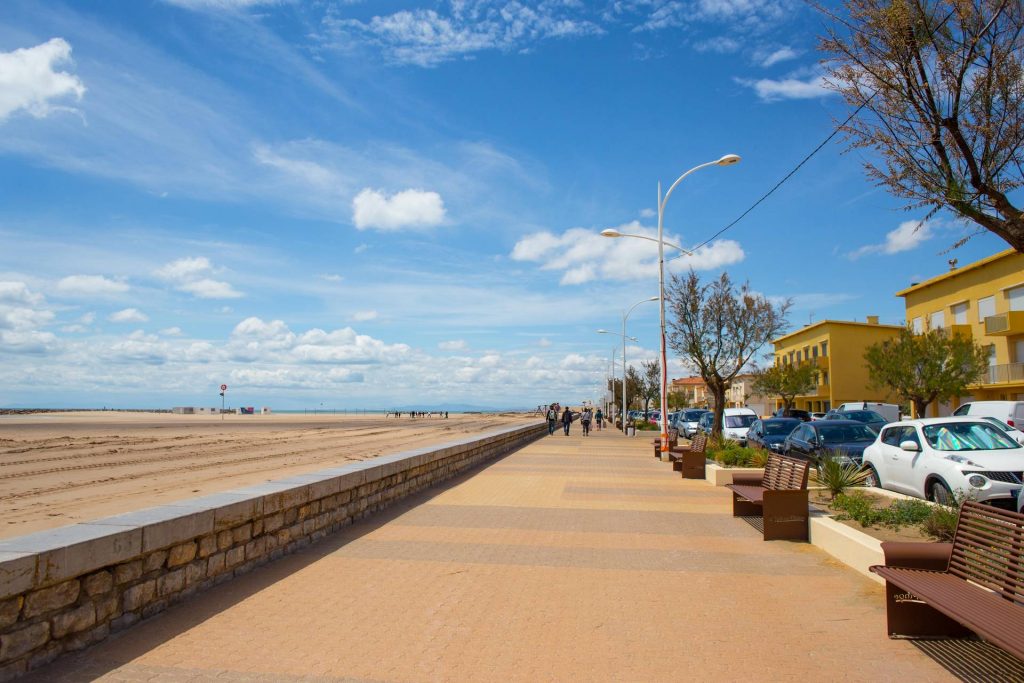 Rencontres à Valras-Plage (34)– plage et promenade du front de mer dans l’Hérault