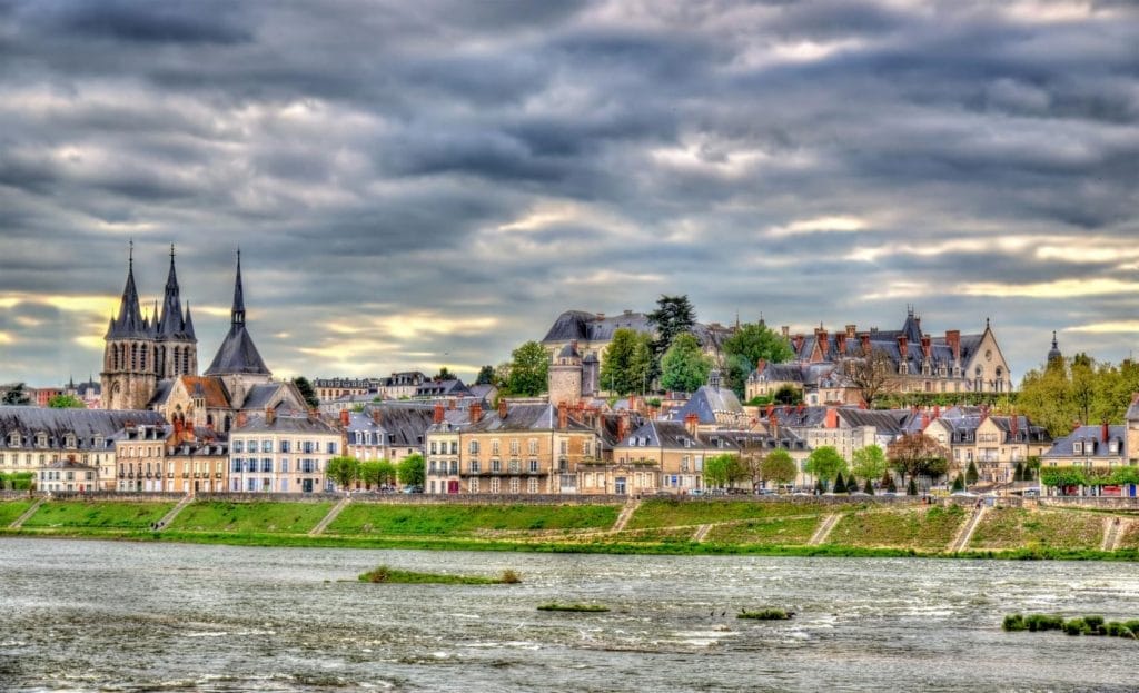Rencontres dans le Loir-et-Cher (41) – Rencontrez des célibataires près de chez vous ville de Blois centre historique Loir-et-Cher rencontres